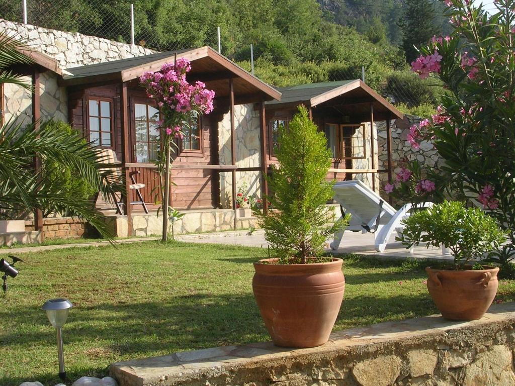 Onur Motel Faralya Exteriör bild